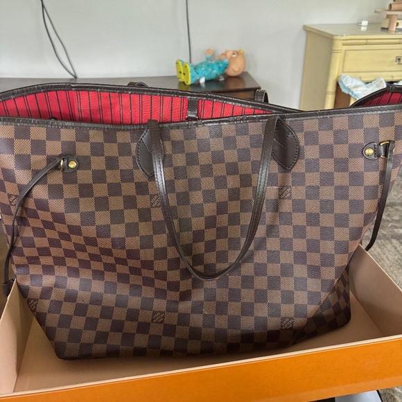 Authentic Louis Vuitton Neverfull - Picture 1 of 16